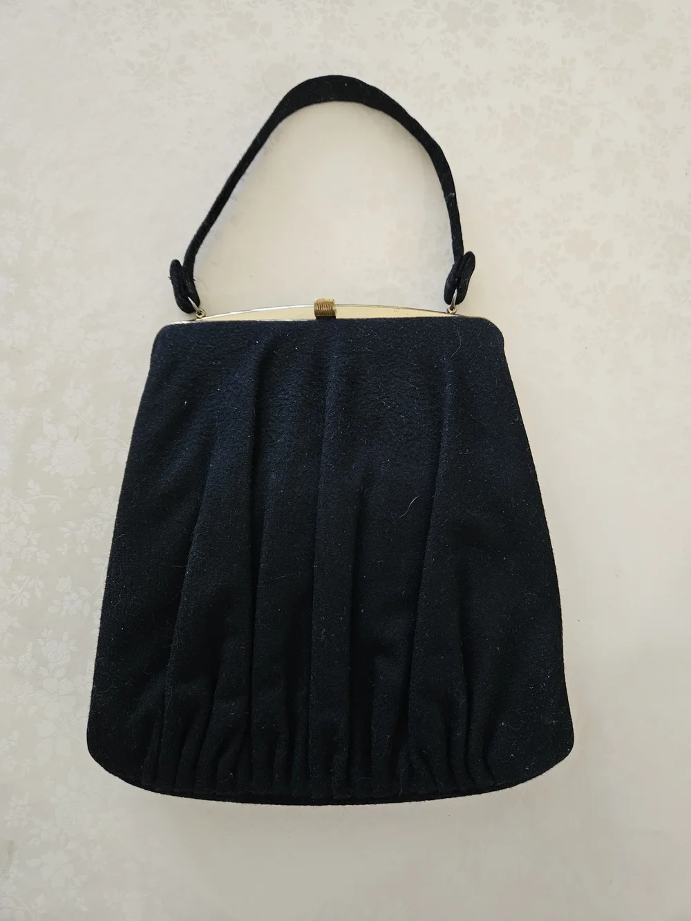 Vintage Adorable Suede Purse